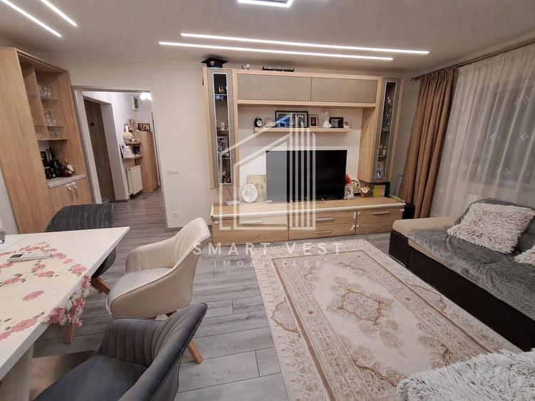 Apartament cu 4 camere decomandat, mobilat în Micro 17