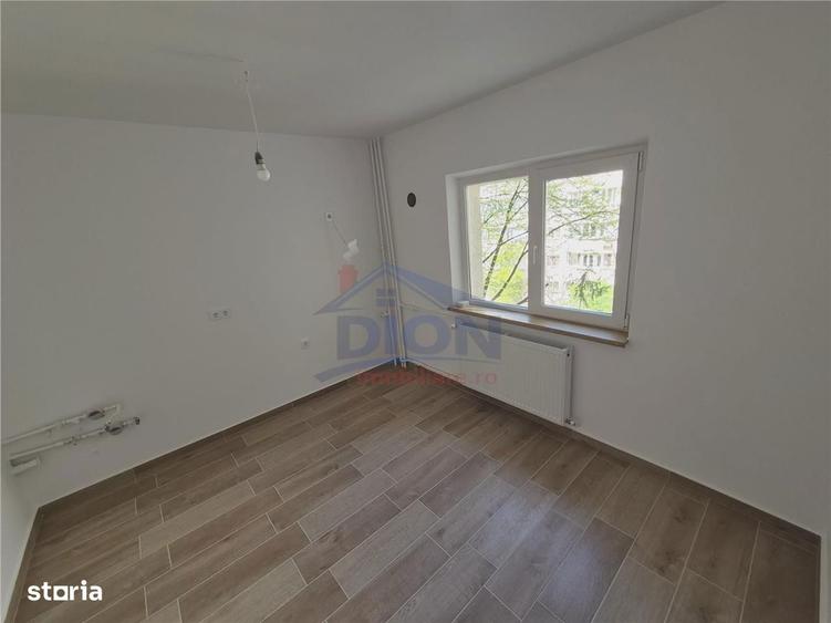 Apartament cu 3 camere în Nerva Traian