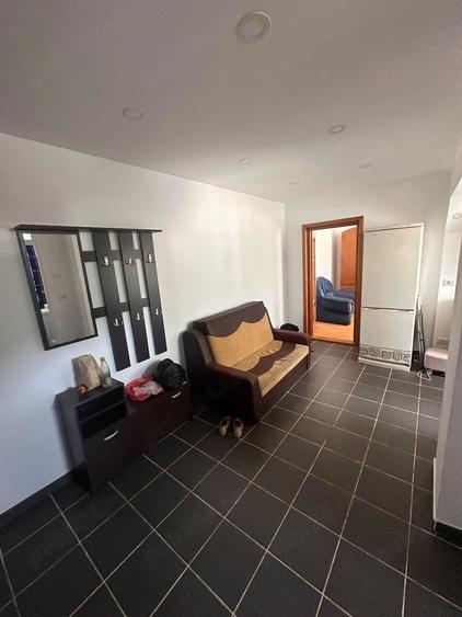 Apartament cu 2 camere decomandat în Precista