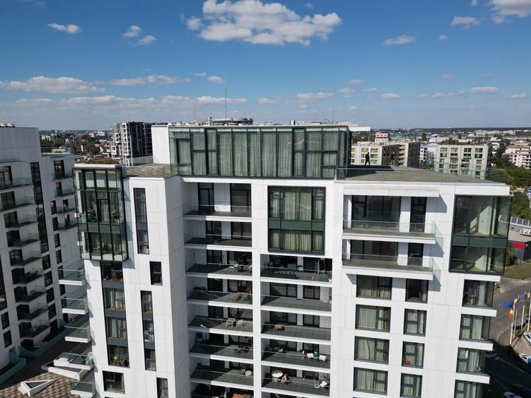 Apartament cu 4 camere decomandat în Herăstrău