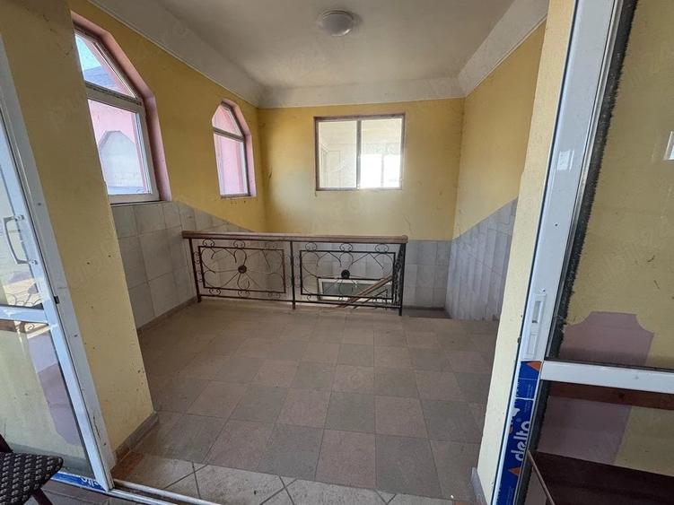 Spațiu comercial, de 250 mp, în Țânțăreni