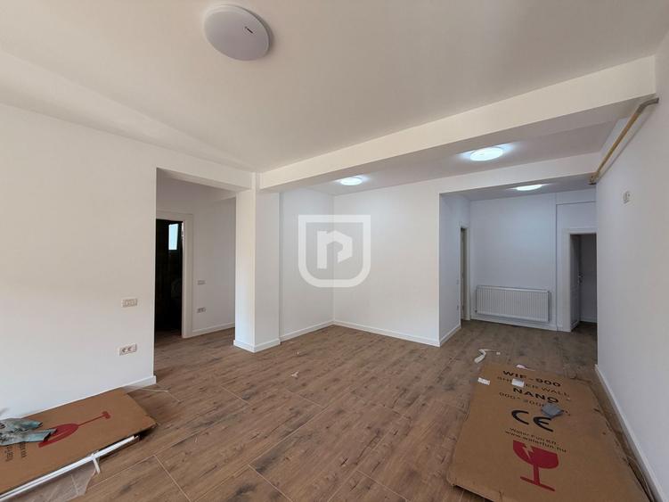 Apartament cu 3 camere semidecomandat în Central