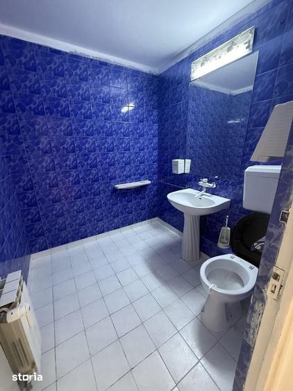 Spațiu comercial, de 80 mp, în Decebal