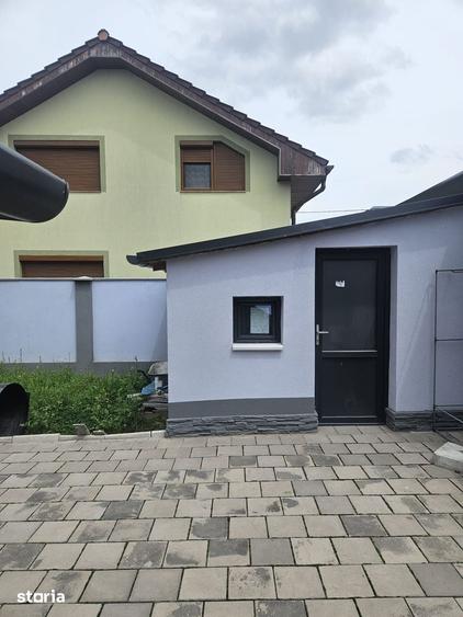 Casa Moderna cu Sistem Fotovoltaic Rontau - 3