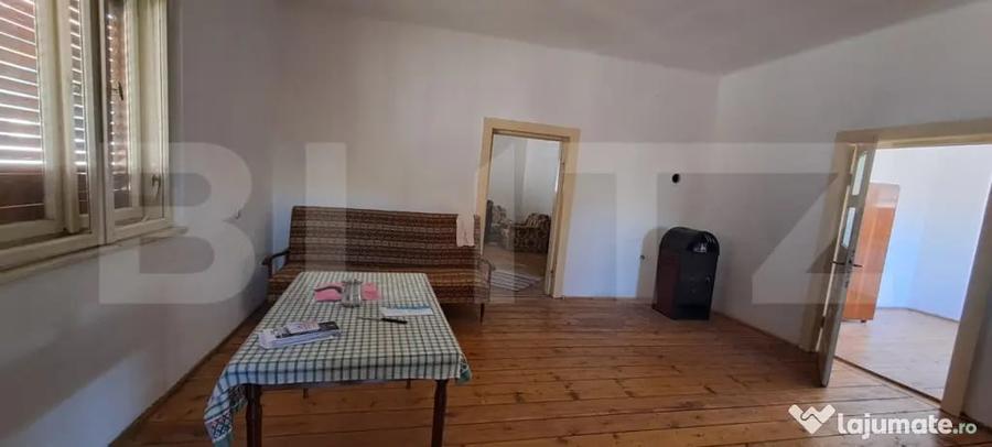 Casă cu 4 camere cu Teren 150 Mp în Central