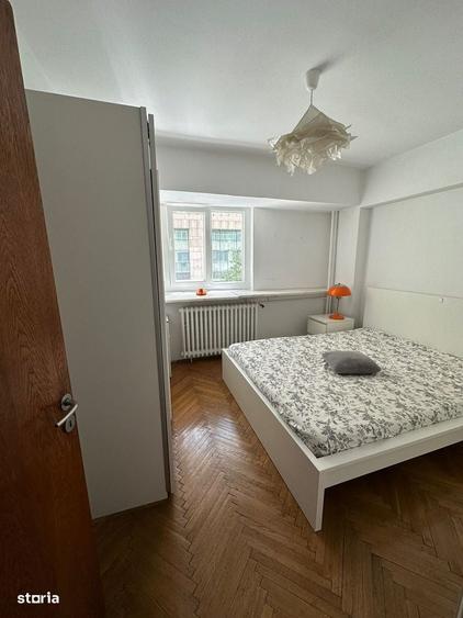 Apartament cu 4 camere decomandat în Victoriei