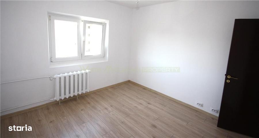 Apartament cu 3 camere în Vitan
