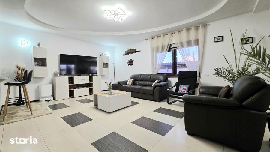 Casă cu 6 camere cu Teren 423 Mp în Nord