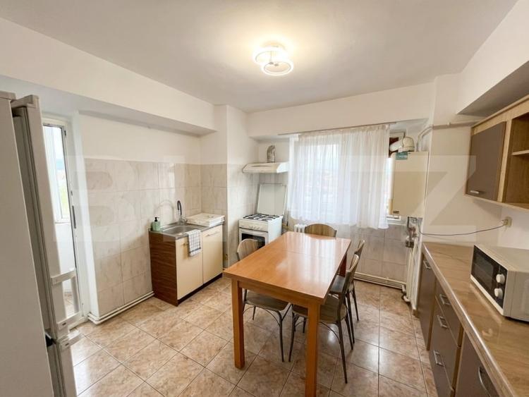 Apartament cu 2 camere nedecomandat, mobilat în Nicolae Titulescu