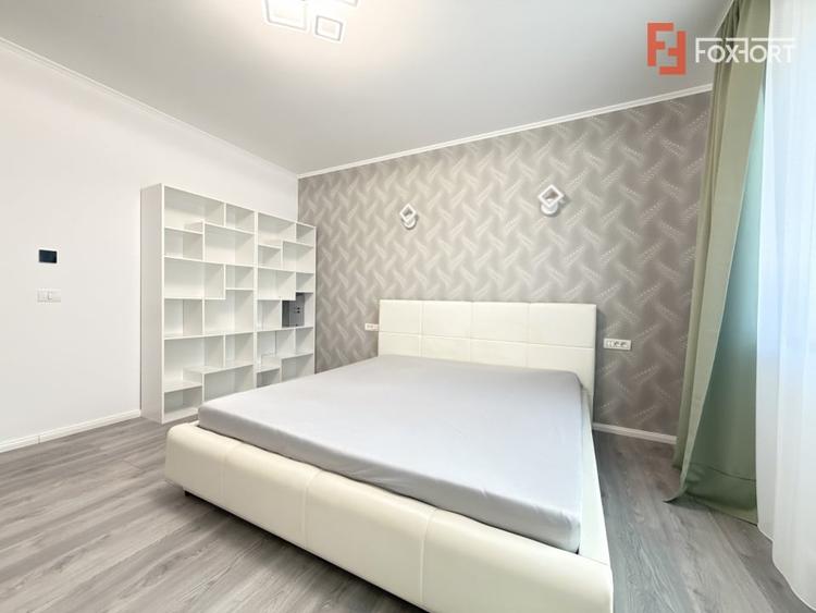 Casă individuală cu 5 camere cu Teren 1033 Mp în Săcălaz