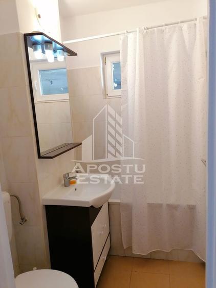 Apartament cu 2 camere decomandat în P-ța Unirii