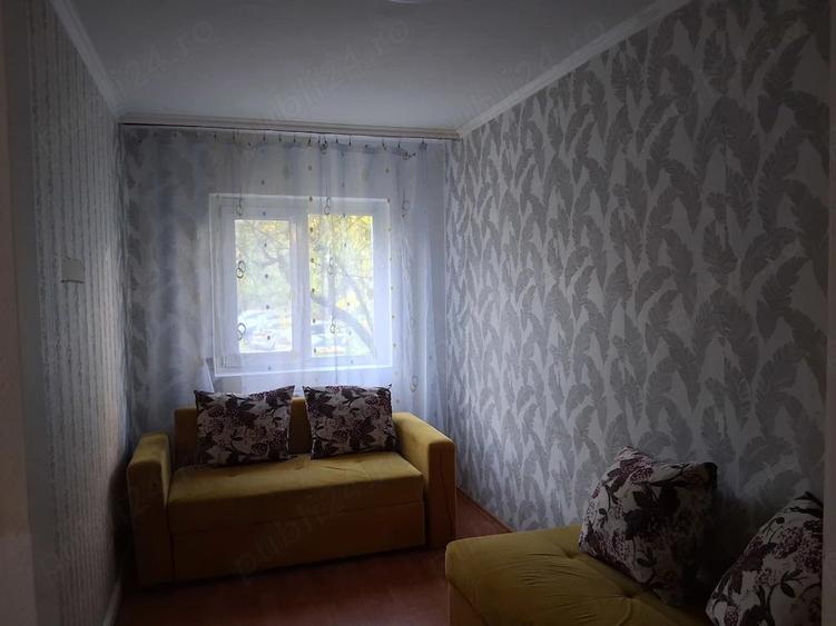 Apartament cu 3 camere decomandat în Lipovei