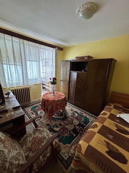 Apartament cu 3 camere semidecomandat în Ultracentral