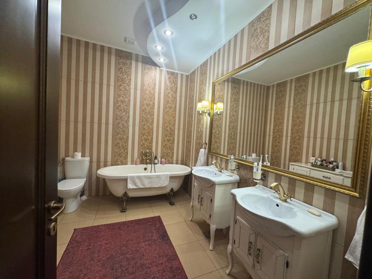 Apartament cu 3 camere decomandat în Ultracentral