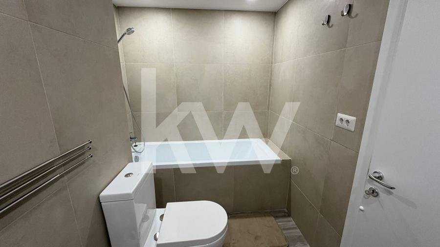 Apartament cu 3 camere decomandat, mobilat în Olimp