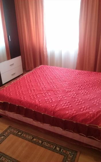 Apartament cu 3 camere decomandat în Cetate