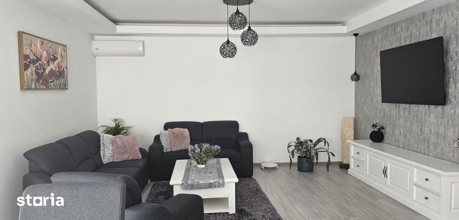 Casă cu 4 camere cu Teren 800 Mp în Central