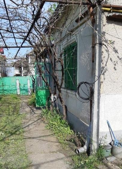 Casă individuală cu 4 camere cu Canalizare în Central