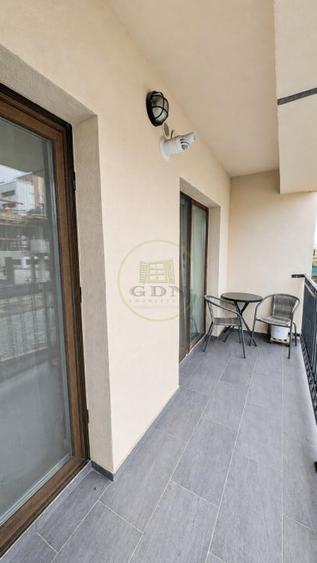 Apartament cu 3 camere semidecomandat, mobilat în Periferie