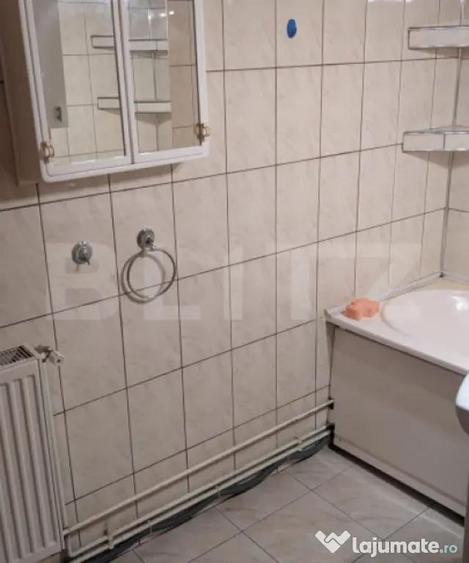 Garsonieră decomandată în Central