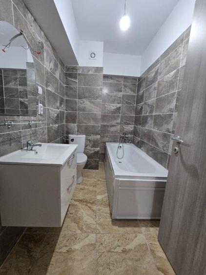 Apartament cu 2 camere decomandat în Galata