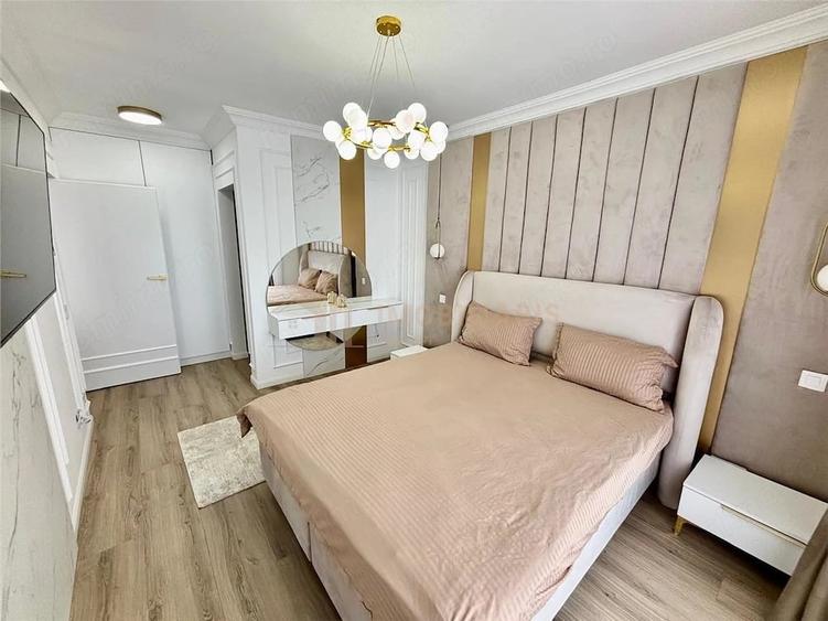 Apartament cu 3 camere în Independenței