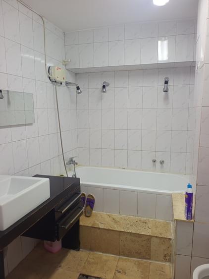 Apartament cu 2 camere decomandat în P-ța Alba Iulia