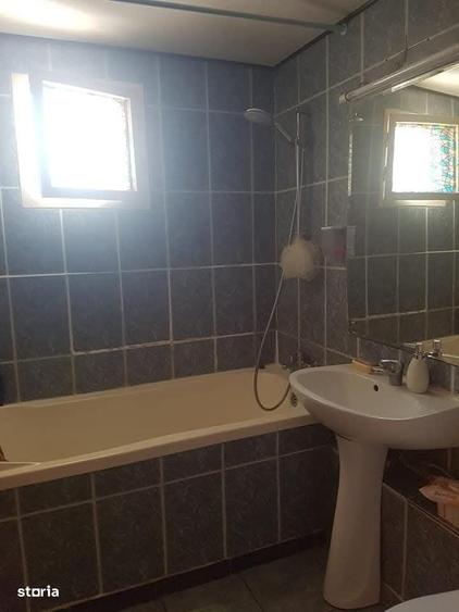 Apartament cu 3 camere decomandat în Teiul Doamnei