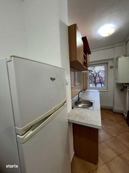 Garsonieră decomandată în Central
