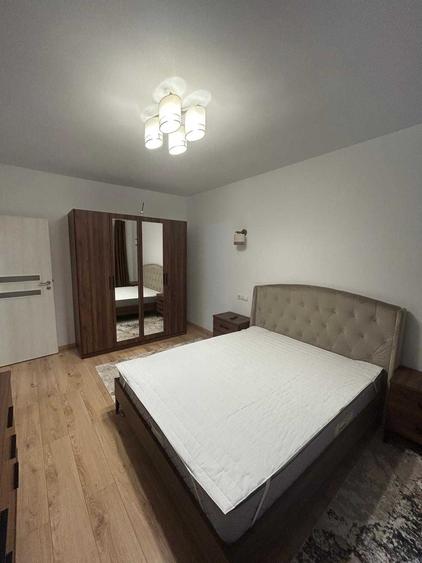 Apartament cu 2 camere semidecomandat în Roșu