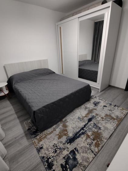 Apartament cu 2 camere decomandat în Livezeni