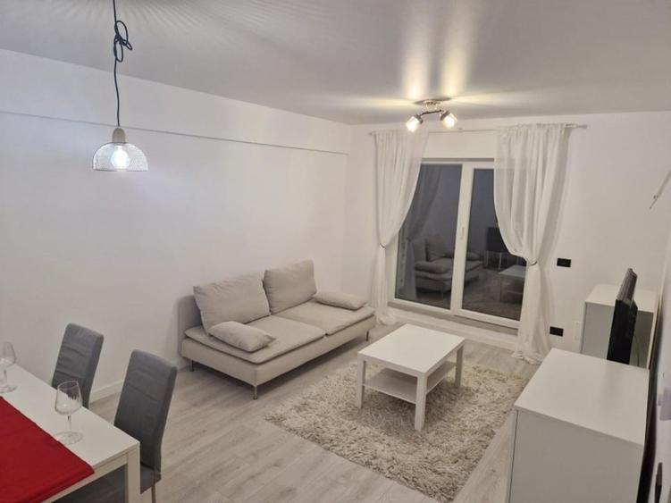 Apartament cu 2 camere decomandat, mobilat în Berceni