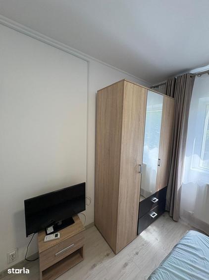 Apartament cu 2 camere decomandat în Podul de Fier