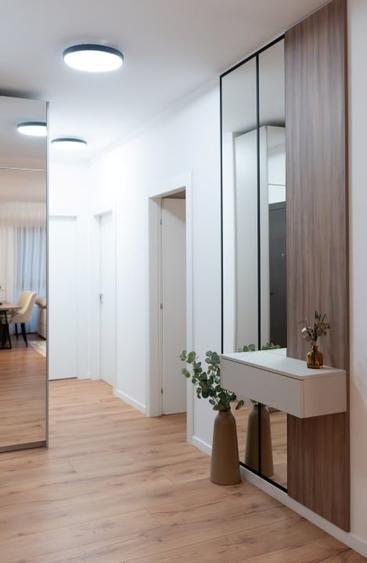 Apartament cu 3 camere decomandat în Tunari
