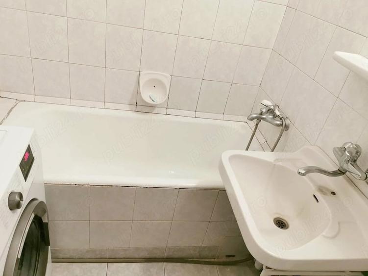 Garsonieră decomandată în Podgoria