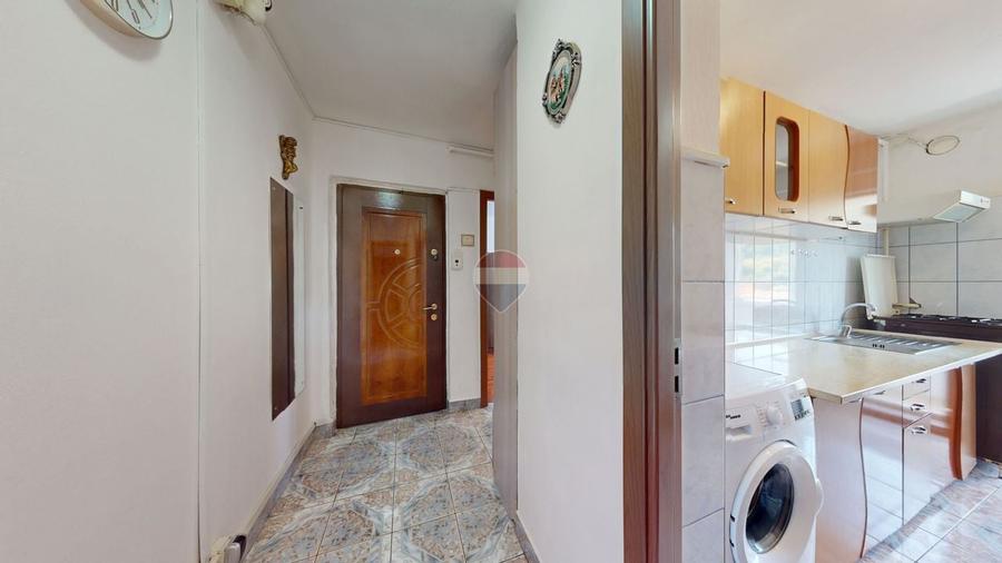 Apartament cu 2 camere decomandat în Noua