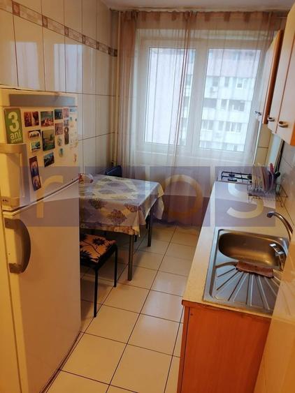 Apartament cu 3 camere, mobilat în Titan