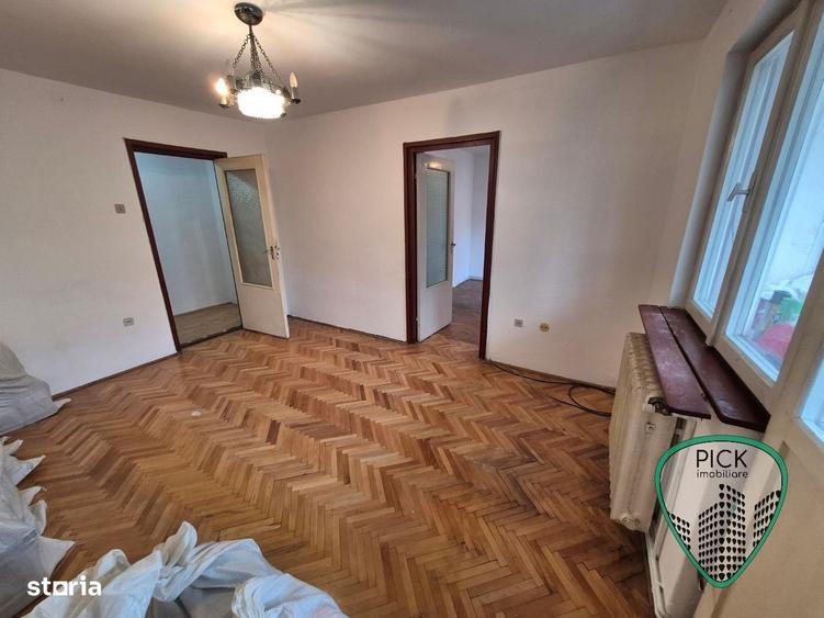 Apartament cu 3 camere decomandat în Dâmbu Pietros