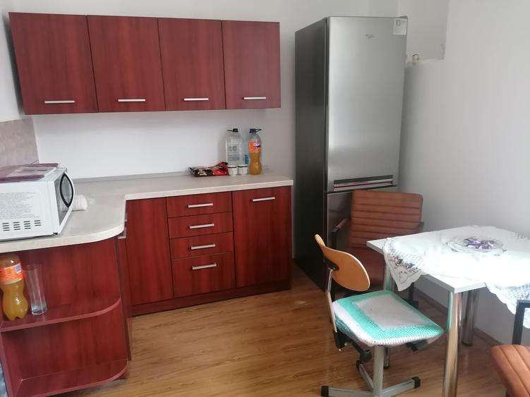 Apartament cu 3 camere nedecomandat în Central