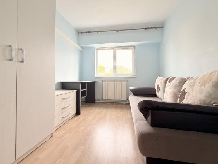 Apartament cu 3 camere decomandat, mobilat în Faleza Nord