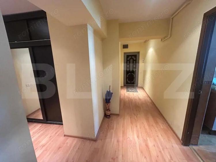 Apartament cu 3 camere decomandat în Micro 11