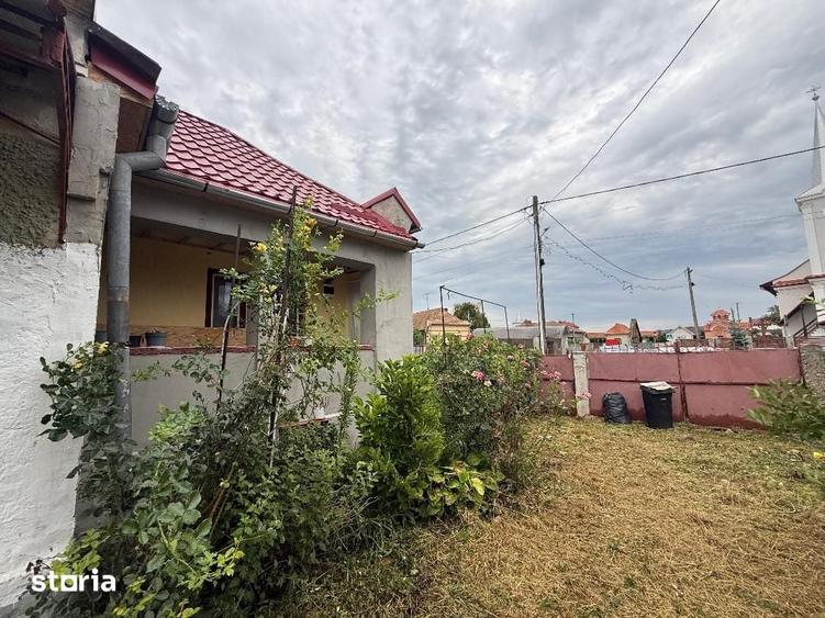 Casă cu 2 camere cu Teren 1100 Mp în Totoi