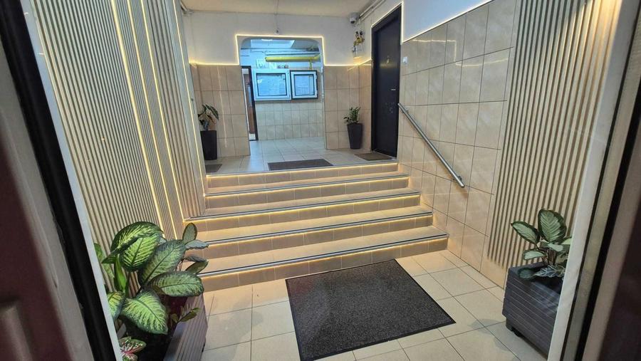 Apartament cu 2 camere decomandat în Crângași