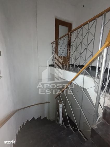 Casă cu 9 camere cu Teren 534 Mp în Șagului