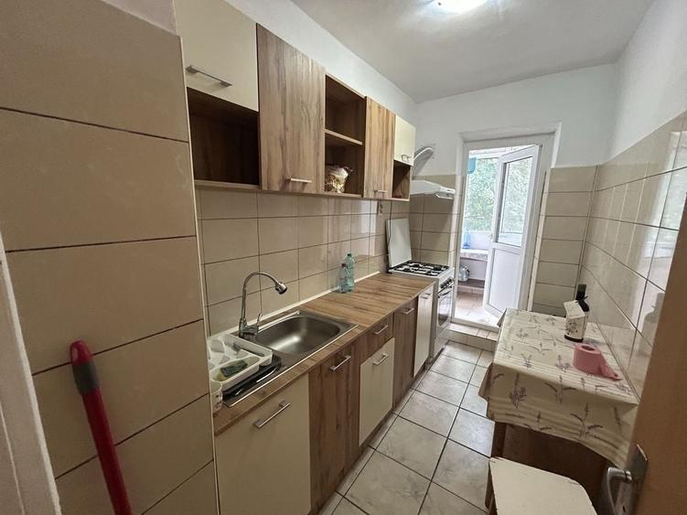 Garsonieră decomandată în Drumul Taberei