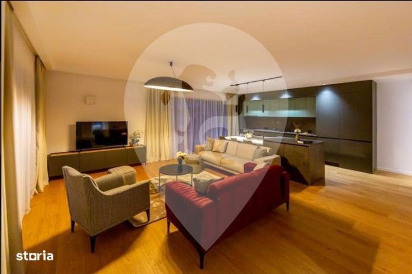 Apartament cu 4 camere, mobilat în Central