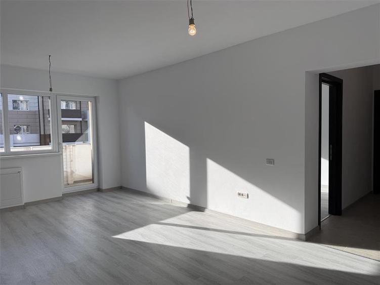 Apartament cu 2 camere decomandat în Sânpetru
