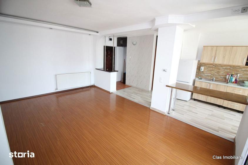 Apartament cu 3 camere decomandat în Tineretului