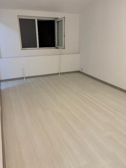 Garsonieră decomandată în Buziașului