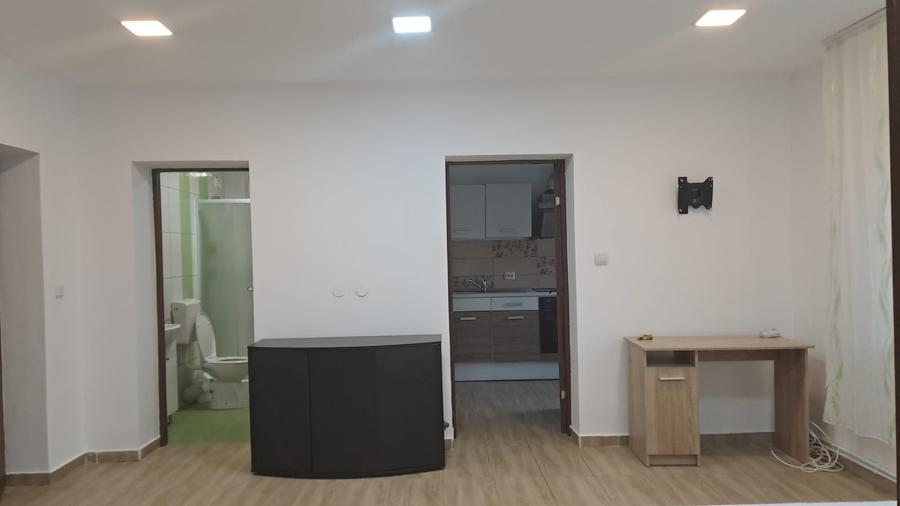 Garsonieră decomandată în Tineretului